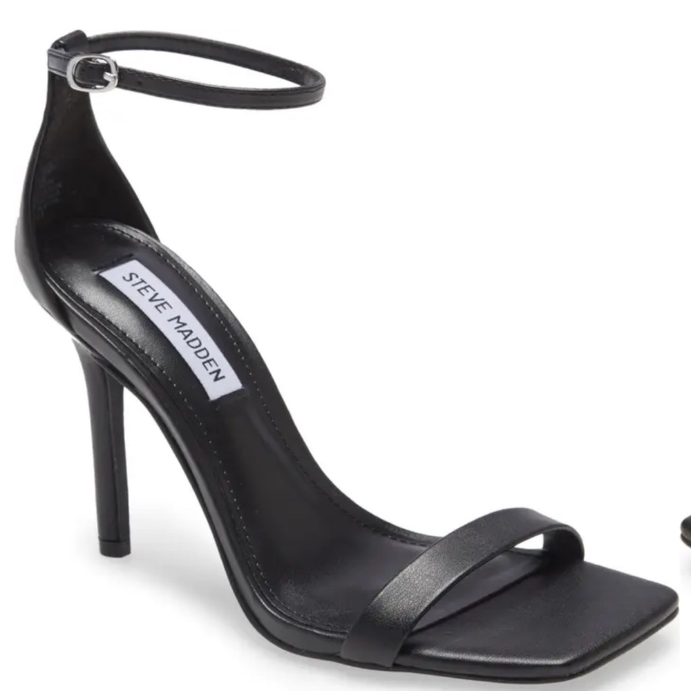Brand New Steve Madden Shaye Heels